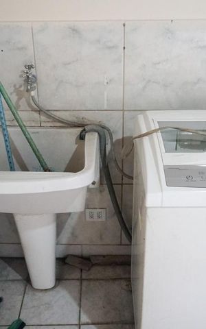 Casa à venda com 300m², 2 quartos e 2 vagasÁrea de Serviço