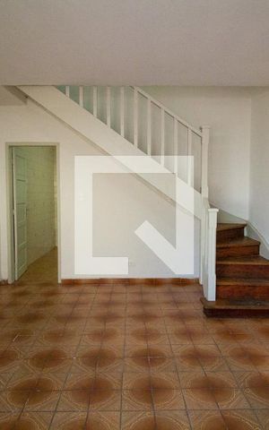Casa para alugar com 85m², 2 quartos e sem vaga Casa para alugar com 85m², 2 quartos e sem vagaSala