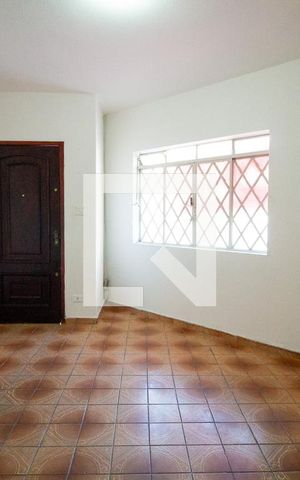 Casa para alugar com 85m², 2 quartos e sem vaga Casa para alugar com 85m², 2 quartos e sem vagaSala