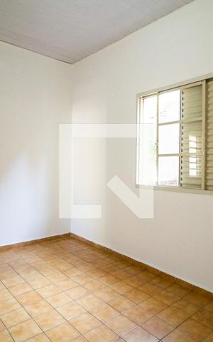 Casa para alugar com 85m², 2 quartos e sem vaga Casa para alugar com 85m², 2 quartos e sem vagaQuarto 1