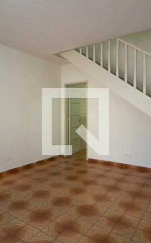 Casa para alugar com 85m², 2 quartos e sem vaga Casa para alugar com 85m², 2 quartos e sem vagaSala