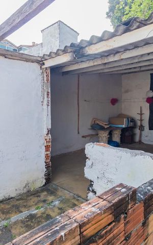 Casa à venda com 200m², 3 quartos e 1 vaga Casa à venda com 200m², 3 quartos e 1 vagaTerraço
