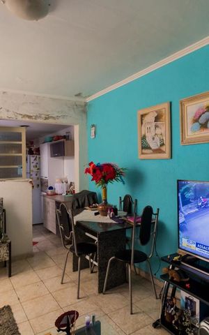 Casa à venda com 200m², 3 quartos e 1 vaga Casa à venda com 200m², 3 quartos e 1 vagaSala