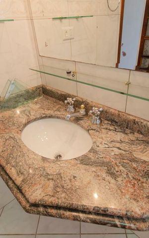 Casa para alugar com 150m², 2 quartos e 2 vagas Casa para alugar com 150m², 2 quartos e 2 vagasBanheiro