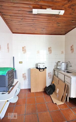 Casa à venda com 210m², 2 quartos e 2 vagasCozinha Edícula 