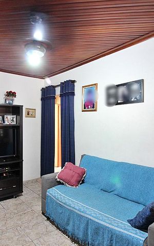 Casa à venda com 210m², 2 quartos e 2 vagasSala 