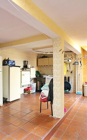 Casa à venda com 210m², 2 quartos e 2 vagasLavanderia