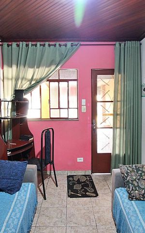 Casa à venda com 210m², 2 quartos e 2 vagasSala 