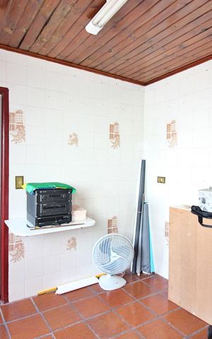 Casa à venda com 210m², 2 quartos e 2 vagasCozinha Edícula 
