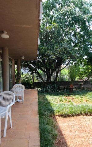 Casa à venda com 600m², 4 quartos e 8 vagasÁrea Externa