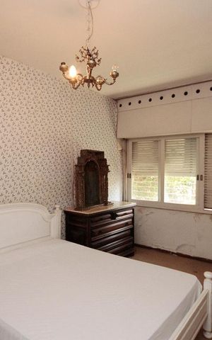 Casa à venda com 600m², 4 quartos e 8 vagasQuarto de Serviço