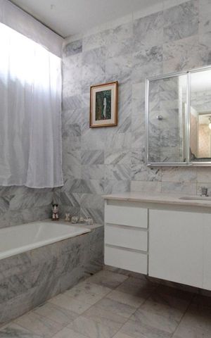 Casa à venda com 600m², 4 quartos e 8 vagasBanheiro da Suíte