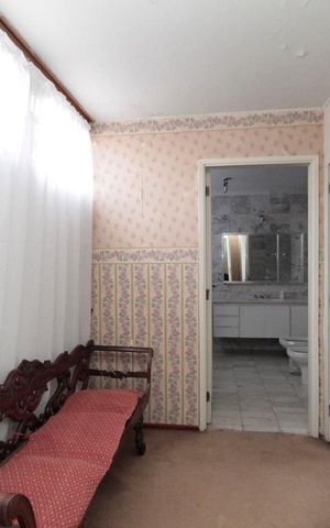 Casa à venda com 600m², 4 quartos e 8 vagasSuíte