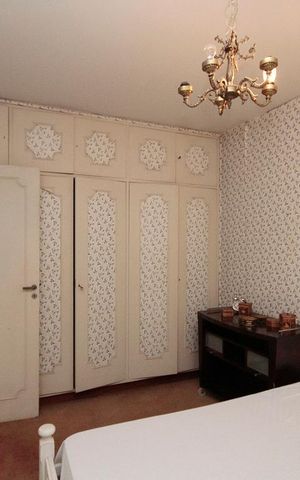 Casa à venda com 600m², 4 quartos e 8 vagasQuarto de Serviço
