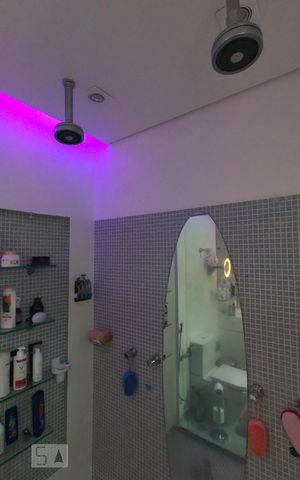 Casa à venda com 430m², 5 quartos e 2 vagas Casa à venda com 430m², 5 quartos e 2 vagasBanheiro da Suíte