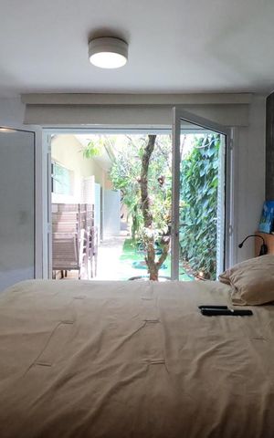 Casa à venda com 430m², 5 quartos e 2 vagas Casa à venda com 430m², 5 quartos e 2 vagasSuíte