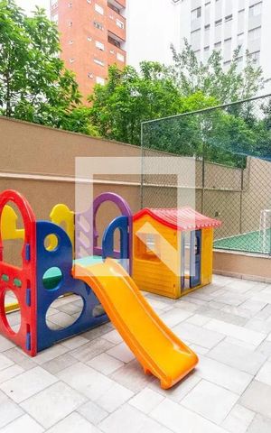 Apartamento para alugar com 110m², 3 quartos e 1 vaga Apartamento para alugar com 110m², 3 quartos e 1 vagaÁrea comum - Playground