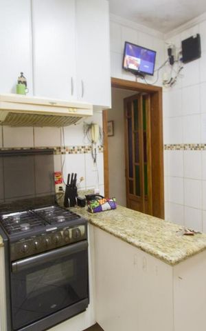 Casa à venda com 270m², 2 quartos e 2 vagasCozinha