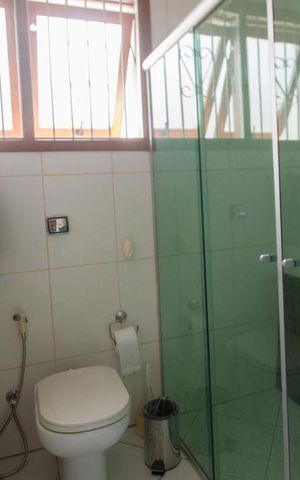 Casa à venda com 270m², 2 quartos e 2 vagasBanheiro