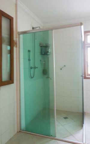 Casa à venda com 270m², 2 quartos e 2 vagasBanheiro Casa 2