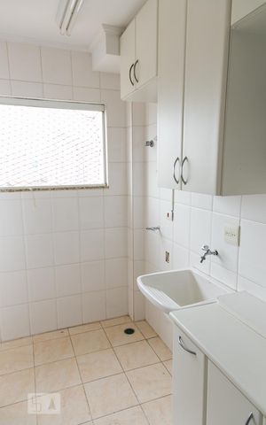 Apartamento para alugar com 72m², 3 quartos e 2 vagas Apartamento para alugar com 72m², 3 quartos e 2 vagasÁrea de Serviço
