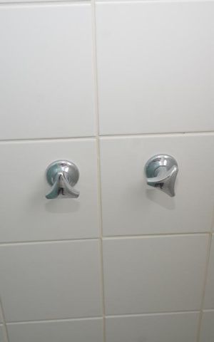 Apartamento para alugar com 62m², 2 quartos e 2 vagasBanheiro