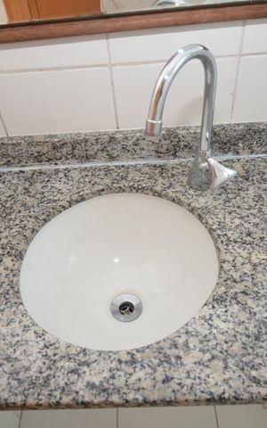 Apartamento para alugar com 62m², 2 quartos e 2 vagasBanheiro