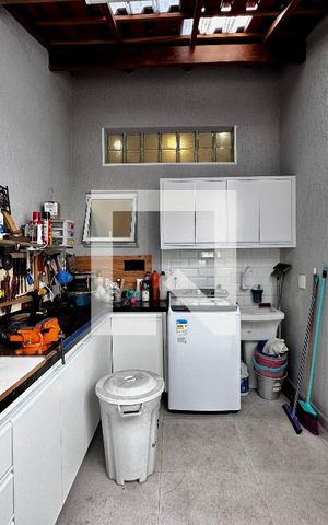 Casa à venda com 130m², 3 quartos e 2 vagas Casa à venda com 130m², 3 quartos e 2 vagasÁrea de Serviço