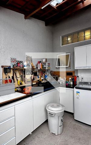 Casa à venda com 130m², 3 quartos e 2 vagas Casa à venda com 130m², 3 quartos e 2 vagasÁrea de Serviço