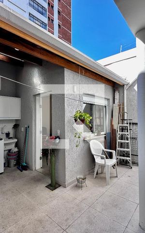 Casa à venda com 130m², 3 quartos e 2 vagas Casa à venda com 130m², 3 quartos e 2 vagasQuintal