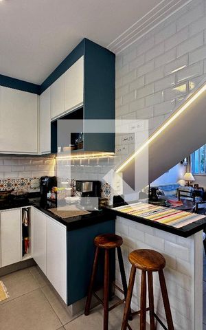 Casa à venda com 130m², 3 quartos e 2 vagas Casa à venda com 130m², 3 quartos e 2 vagasCozinha
