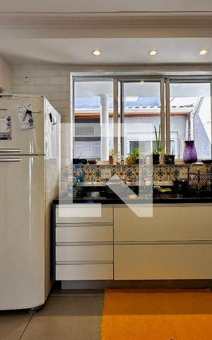 Casa à venda com 130m², 3 quartos e 2 vagas Casa à venda com 130m², 3 quartos e 2 vagasCozinha