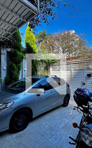 Casa à venda com 130m², 3 quartos e 2 vagas Casa à venda com 130m², 3 quartos e 2 vagasGaragem