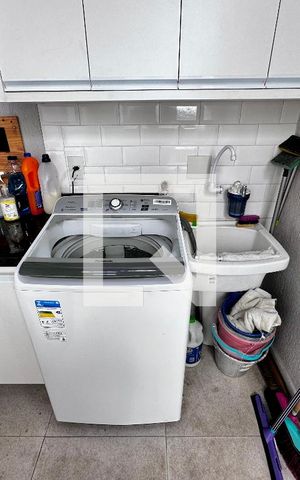 Casa à venda com 130m², 3 quartos e 2 vagas Casa à venda com 130m², 3 quartos e 2 vagasÁrea de Serviço