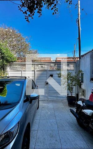 Casa à venda com 130m², 3 quartos e 2 vagas Casa à venda com 130m², 3 quartos e 2 vagasGaragem