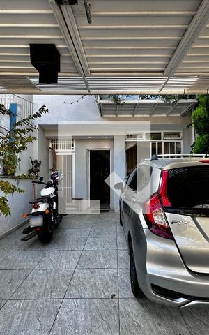Casa à venda com 130m², 3 quartos e 2 vagas Casa à venda com 130m², 3 quartos e 2 vagasGaragem