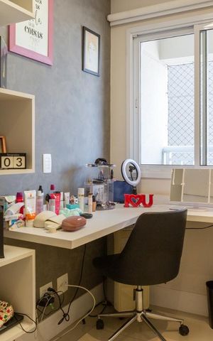 Apartamento à venda com 145m², 3 quartos e 3 vagas Apartamento à venda com 145m², 3 quartos e 3 vagasEscritório