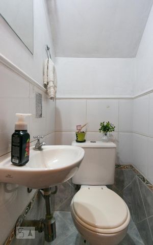 Casa de condomínio à venda com 70m², 2 quartos e 1 vaga Casa de condomínio à venda com 70m², 2 quartos e 1 vagaLavabo