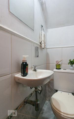 Casa de condomínio à venda com 70m², 2 quartos e 1 vaga Casa de condomínio à venda com 70m², 2 quartos e 1 vagaLavabo