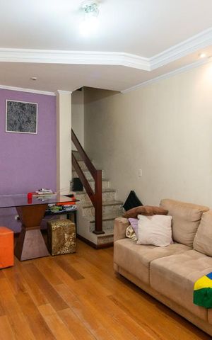 Casa de condomínio à venda com 70m², 2 quartos e 1 vaga Casa de condomínio à venda com 70m², 2 quartos e 1 vagaSala