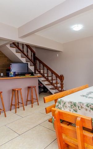 Casa para alugar com 420m², 4 quartos e 9 vagas Casa para alugar com 420m², 4 quartos e 9 vagasÁrea comum
