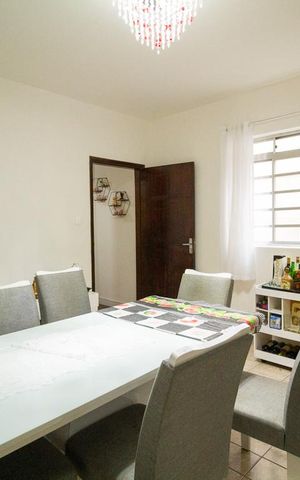Casa à venda com 250m², 2 quartos e 3 vagasSala de Jantar 