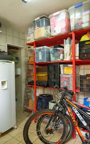 Casa à venda com 250m², 2 quartos e 3 vagasEdícula 