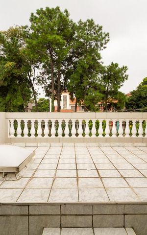 Casa à venda com 250m², 2 quartos e 3 vagasVaranda 