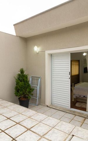 Casa à venda com 250m², 2 quartos e 3 vagasVaranda 