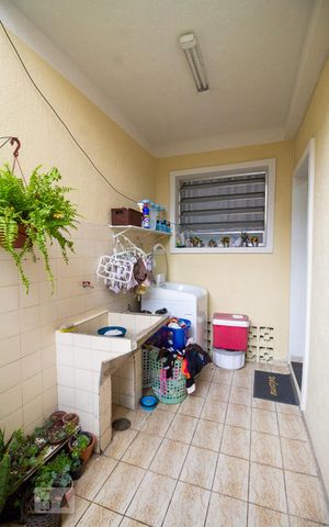 Casa à venda com 250m², 2 quartos e 3 vagasLavanderia 
