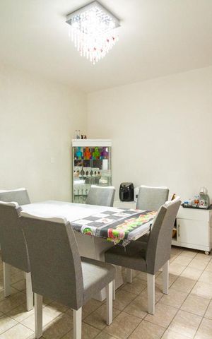 Casa à venda com 250m², 2 quartos e 3 vagasSala de Jantar 