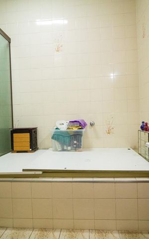 Casa à venda com 250m², 2 quartos e 3 vagasBanheiro