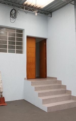 Casa para alugar com 100m², 2 quartos e 3 vagasFachada Interna