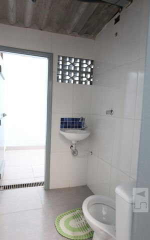 Casa para alugar com 100m², 2 quartos e 3 vagasBanheiro 3